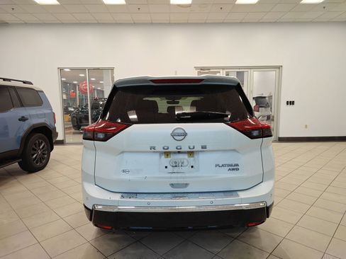 Used 2024 Nissan Rogue Platinum w/ Platinum Premium Package AWD/4WD image 4