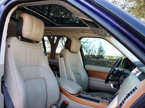 Used 2019 Land Rover Range Rover Supercharged AWD/4WD image 21