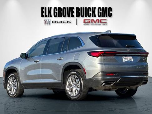 Used 2025 Buick Enclave Preferred FWD image 6