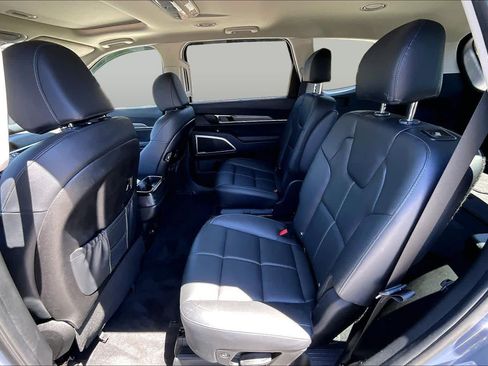 Used 2022 Kia Telluride EX w/ EX Premium Package FWD image 20