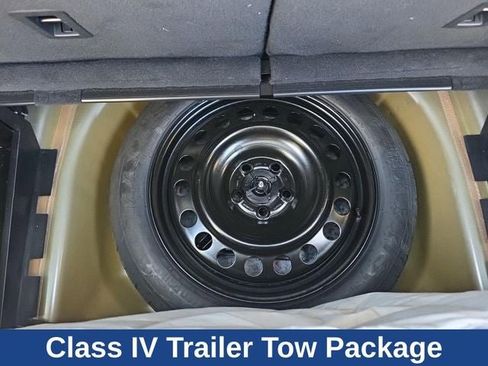 Used 2023 Ford Explorer XLT w/ Equipment Group 202A image 27