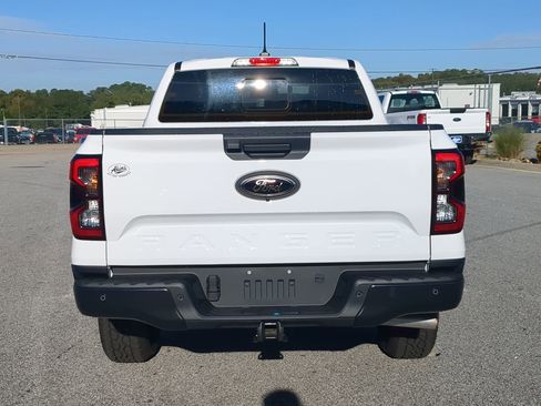 Used 2025 Ford Ranger Lariat w/ FX4 Off-Road Package image 4