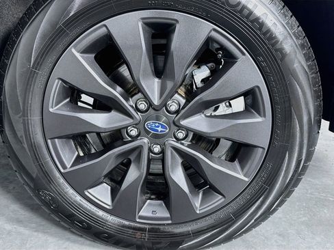 Used 2025 Subaru Outback Onyx Edition AWD/4WD image 37