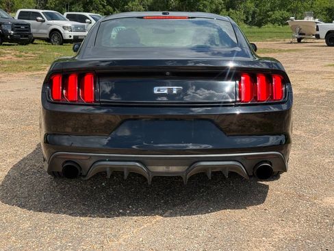 Used 2017 Ford Mustang GT Premium RWD image 4