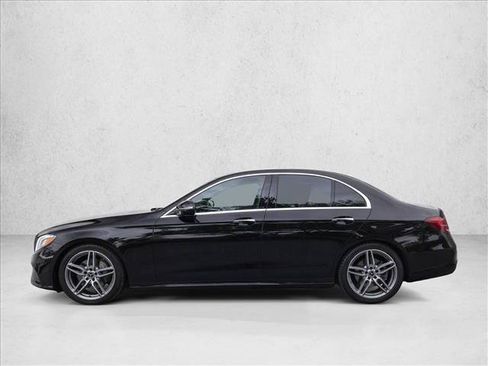 Used 2019 Mercedes-Benz E 300 image 4