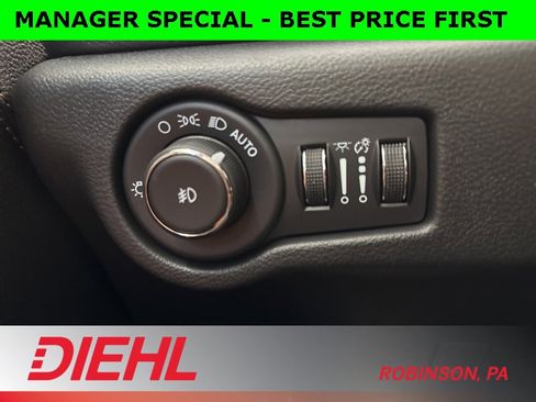 New 2026 Chrysler Pacifica Pinnacle image 31