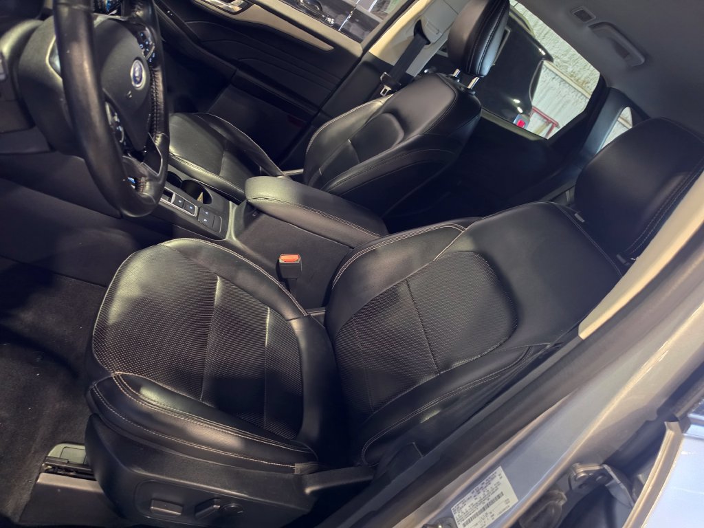 Used 2021 Ford Escape SEL AWD/4WD image 6