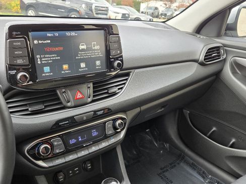 Used 2020 Hyundai Elantra GT w/ Style Package 02 image 29