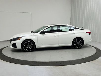 New 2025 Nissan Altima 2.5 SR w/ SR Premium Package