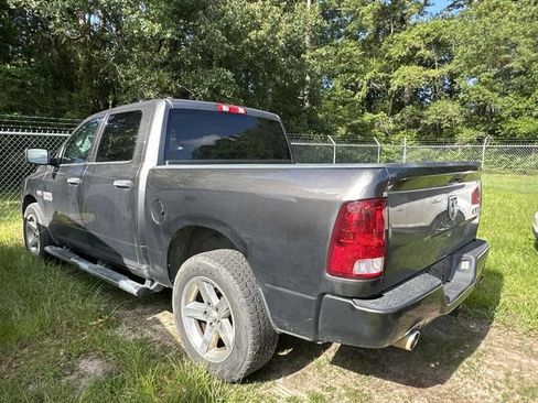 Used 2016 RAM 1500 Express AWD/4WD image 9