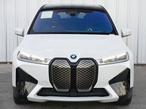 Used 2023 BMW iX M60 w/ Executive Package image 51