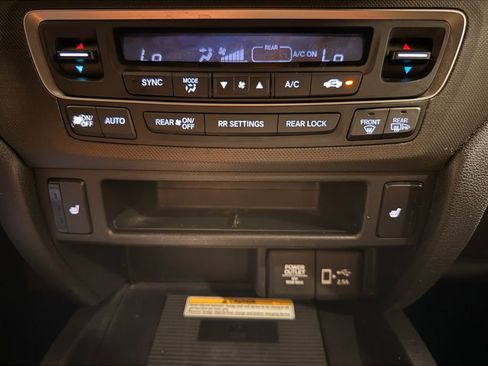 Used 2022 Honda Pilot TrailSport image 25