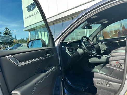 Used 2024 GMC Acadia Elevation image 21