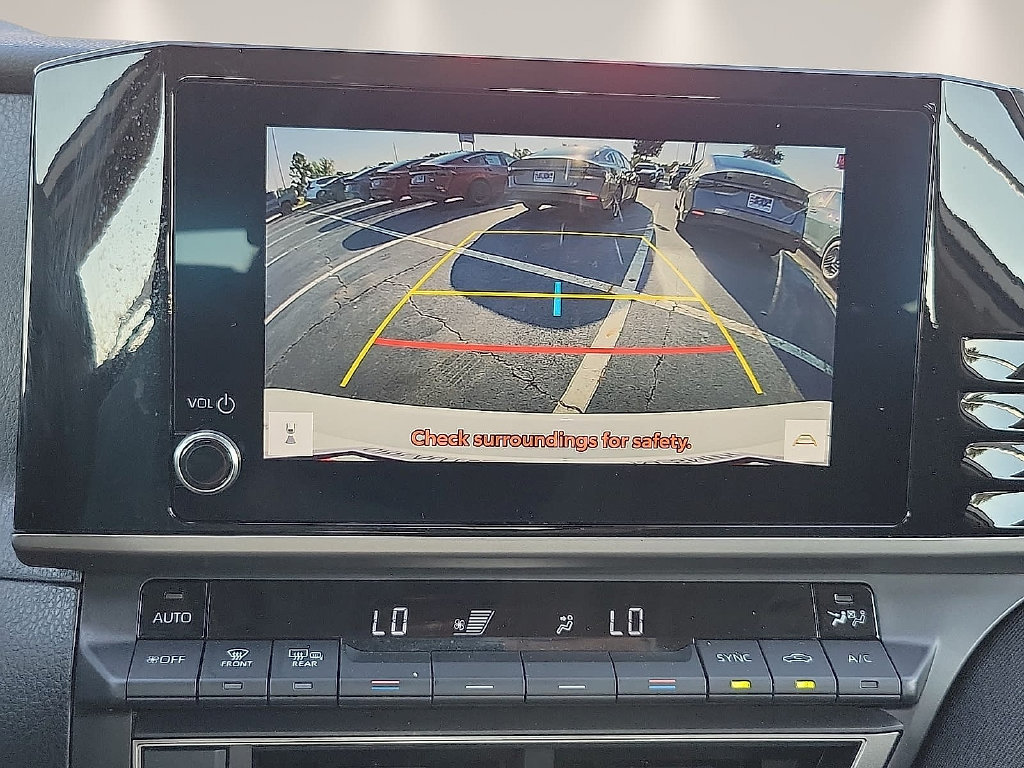 Used 2025 Toyota Camry LE FWD image 17