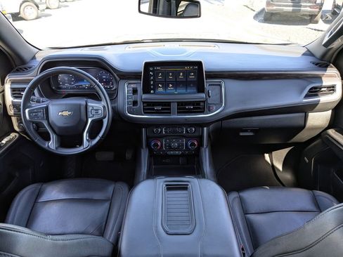 Used 2024 Chevrolet Suburban LT image 18