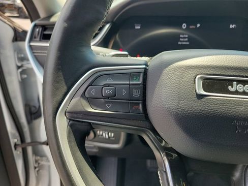 Used 2022 Jeep Grand Cherokee L Laredo w/ Luxury Tech Group I AWD/4WD image 10
