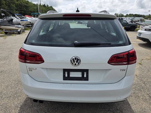 Used 2017 Volkswagen Golf SE FWD image 13