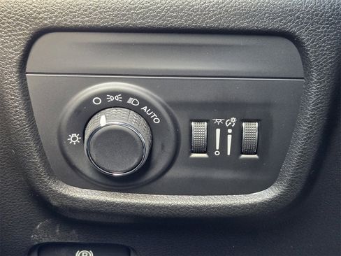 New 2025 Jeep Grand Cherokee Laredo X image 21