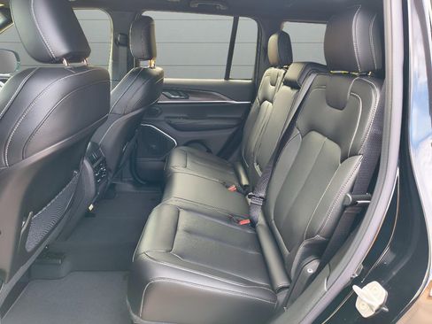 New 2026 Jeep Grand Cherokee Limited image 28