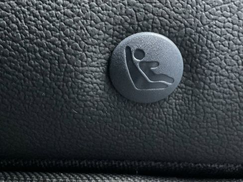 Used 2025 Chevrolet Trax LT image 16