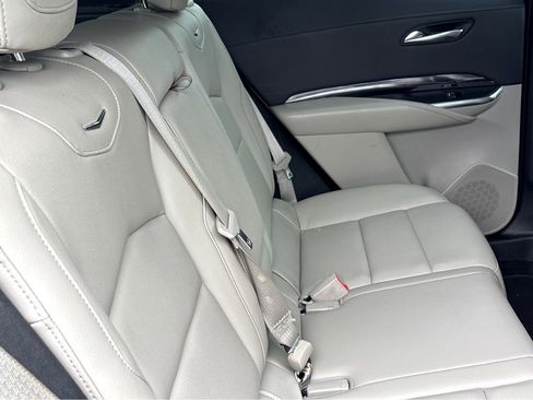 Used 2019 Cadillac XT4 Luxury FWD image 10