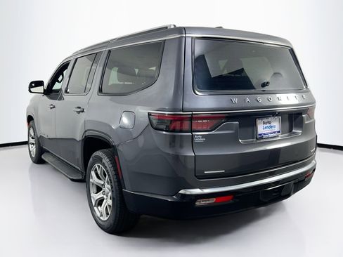 Used 2022 Jeep Wagoneer Series II AWD/4WD image 7