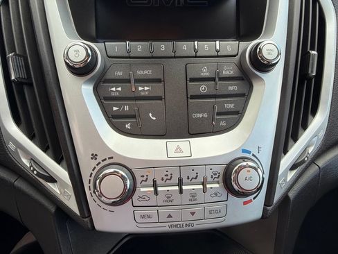 Used 2017 GMC Terrain SLE FWD image 23