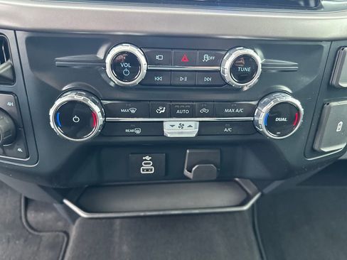 Used 2025 Ford F150 XLT w/ Equipment Group 301A Standard image 18