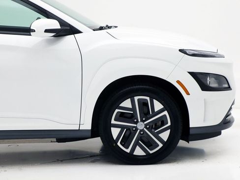 Used 2023 Hyundai Kona SE w/ Cargo Package image 4