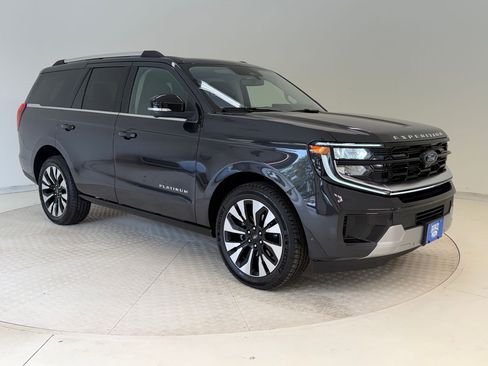Used 2025 Ford Expedition Platinum w/ Driver's Package image 7