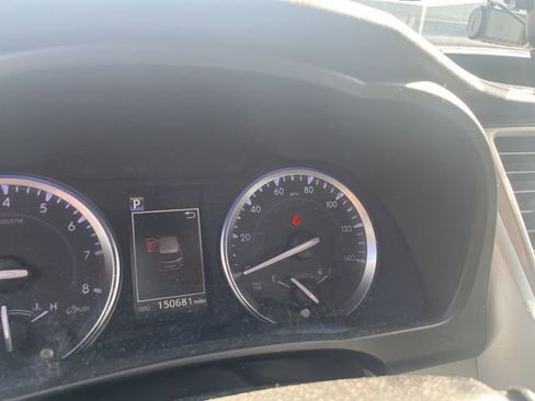 Used 2018 Toyota Highlander XLE image 4