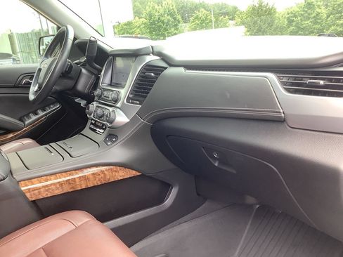 Used 2020 Chevrolet Tahoe Premier w/ Premier Plus Edition RWD image 34