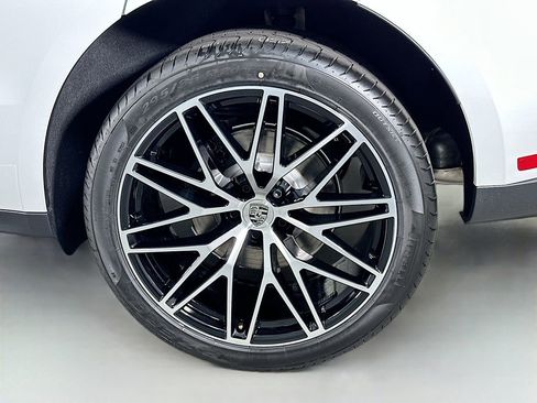 New 2026 Porsche Macan image 34