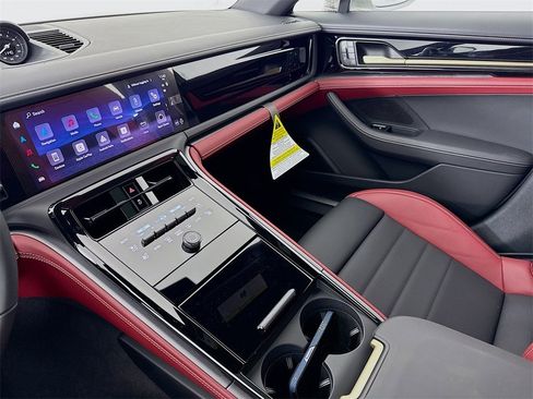 New 2026 Porsche Panamera image 26