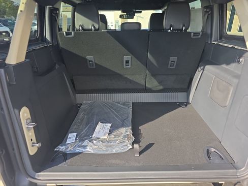 New 2026 Ford Bronco Outer Banks AWD/4WD image 11