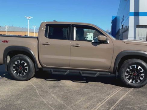 Used 2023 Nissan Frontier PRO-4X w/ Pro Convenience Package image 9