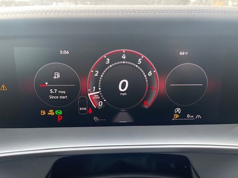 New 2025 Volkswagen Tiguan SE R-Line image 14