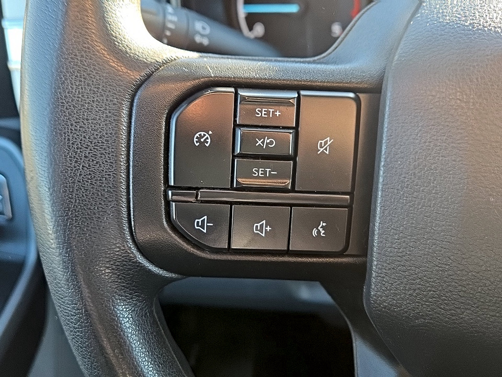 Used 2025 Ford F250 XLT AWD/4WD image 13
