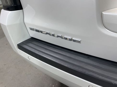 Used 2019 Cadillac Escalade Platinum AWD/4WD image 20