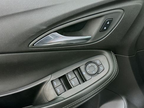 Used 2025 Buick Encore GX Preferred FWD image 15