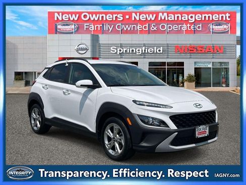 Used 2023 Hyundai Kona SEL w/ Winter Weather Package AWD/4WD image 1