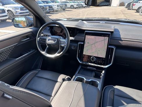 Used 2024 GMC Acadia Denali image 41