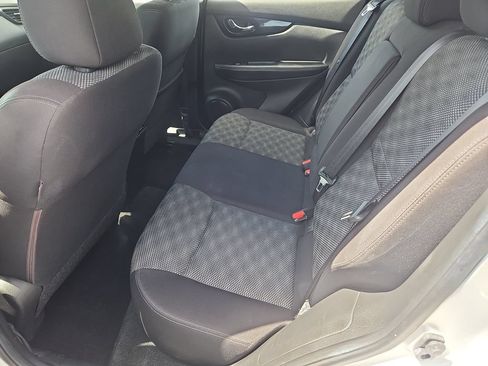 Used 2017 Nissan Rogue Sport SV AWD/4WD image 26