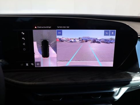 Used 2025 Audi Q5 Premium w/ Convenience Package image 15