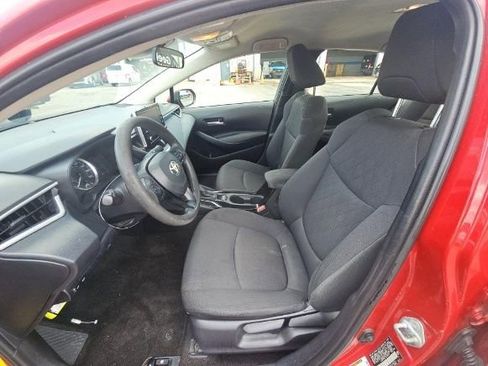 Used 2021 Toyota Corolla LE image 4