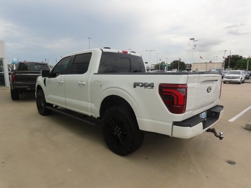 Used 2025 Ford F150 Platinum w/ FX4 Off-Road Package AWD/4WD image 16