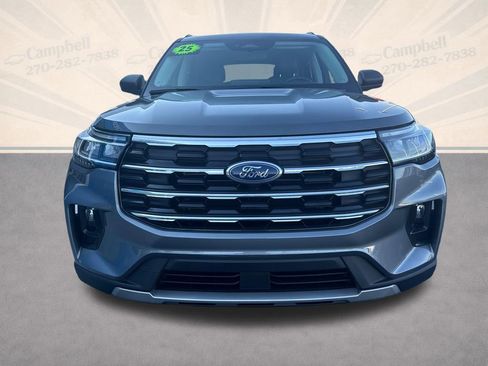 Used 2025 Ford Explorer Active w/ Active Comfort Package image 9