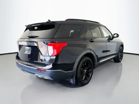 Used 2021 Ford Explorer XLT w/ Equipment Group 202A AWD/4WD image 7