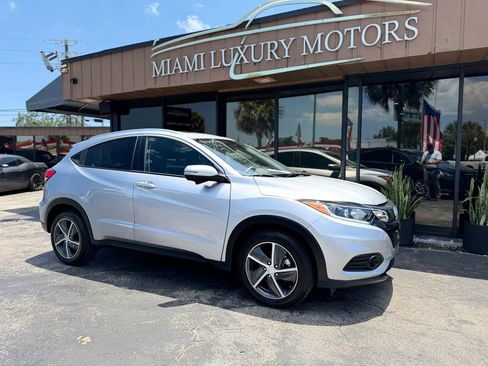 Used 2022 Honda HR-V EX image 2