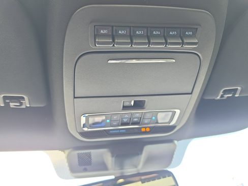 Used 2026 Ford F250 Platinum w/ Tremor Off-Road Package AWD/4WD image 39